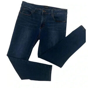 Tahari Kelly Dark Wash Classic Skinny  Jeans Size 12/31
